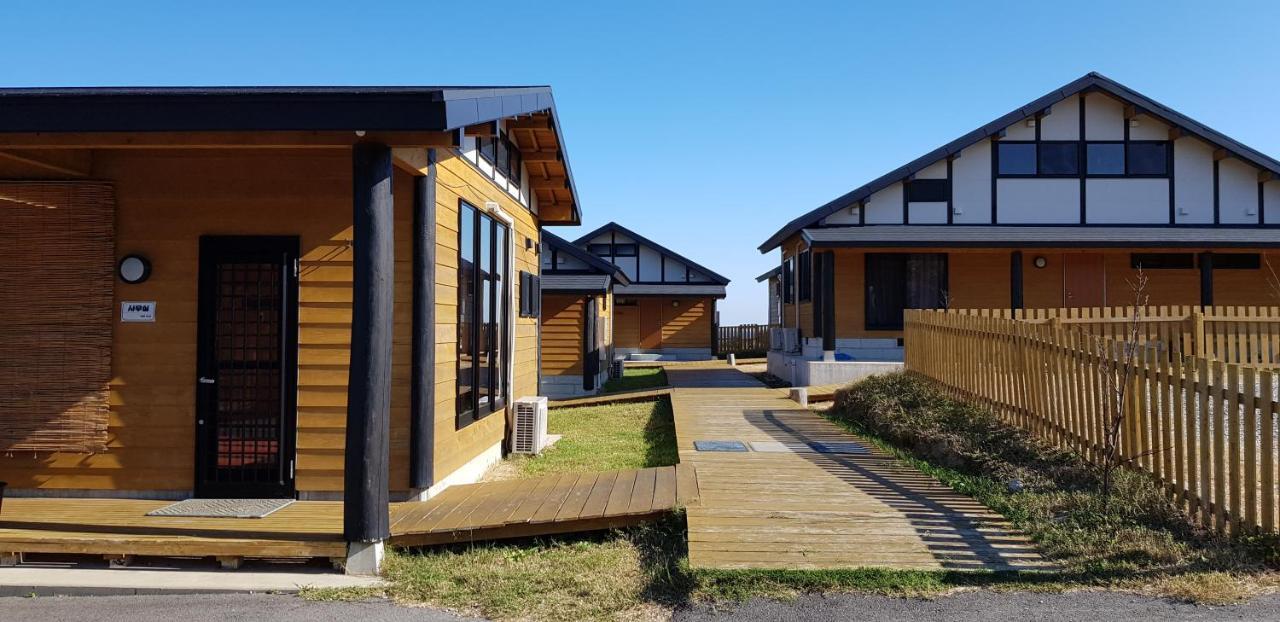 Tsushima Izuhara Pension Exterior photo